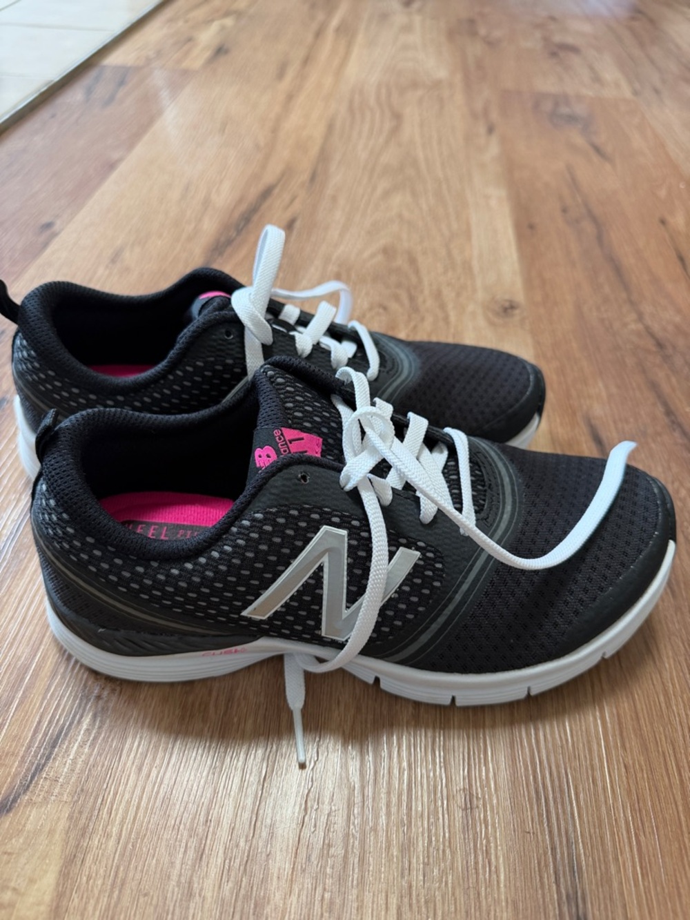 New Balance 711 Cush trainers, size 7